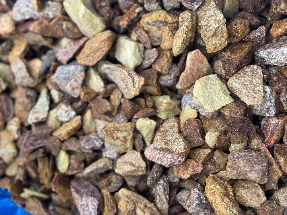 Златолит персиковый декоративная каменная крошка купить в Белоярском