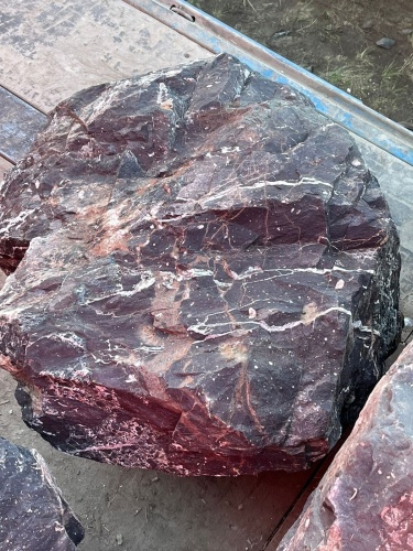 Камни для ландшафтного дизайна красно-фиолетовые 10-60 килограмм купить в Белоярском