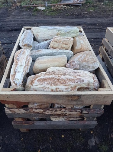 Златолит жёлтый, жёлто-зелёный глыбки и валуны для ланшафтного дизайна купить в Белоярском