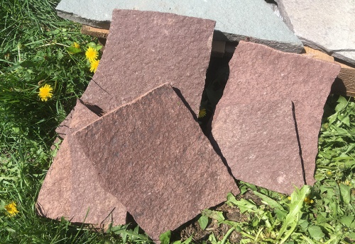 Плитняк лемезит бордовый для цоколя 1,5-2 см купить в Белоярском