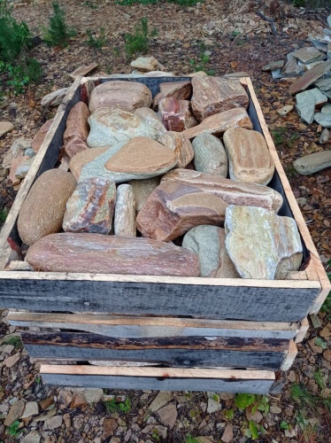 Златолит жёлтый, жёлто-зелёный глыбки и валуны для ланшафтного дизайна купить в Белоярском