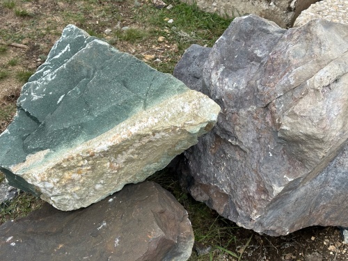 Камни для ландшафтного дизайна зелёные 10-60 килограмм купить в Белоярском