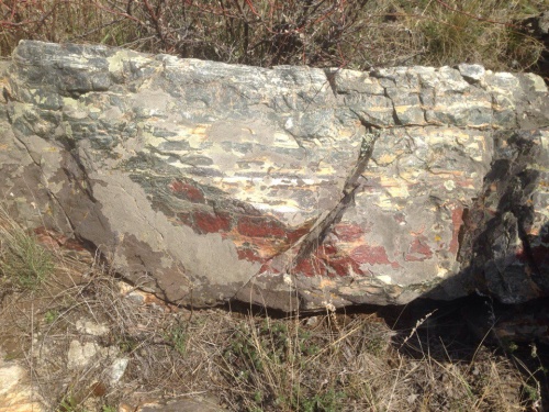 Гигантские зелёные валуны для ландшафтного дизайна весом более 5 тонн купить в Белоярском