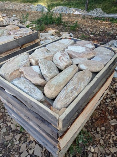 Златолит жёлтый, жёлто-зелёный глыбки и валуны для ланшафтного дизайна купить в Белоярском