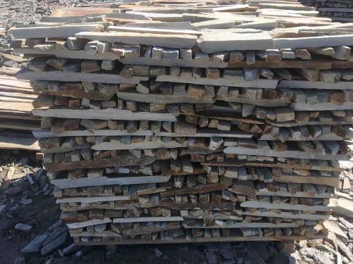 Горбушка златолит золотистый для облицовки купить в Белоярском