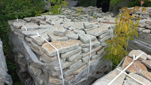 Гранитный плитняк галтованный для парковки купить в Белоярском