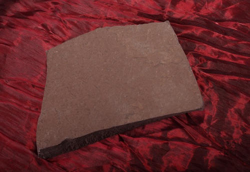 Плитняк лемезит бордовый для цоколя 1,5-2 см купить в Белоярском