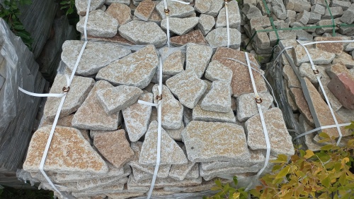 Гранитный плитняк галтованный для парковки купить в Белоярском