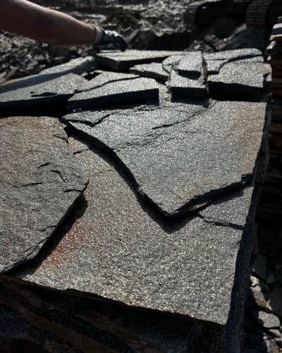 Плитняк златолит серебристый для фасада купить в Белоярском