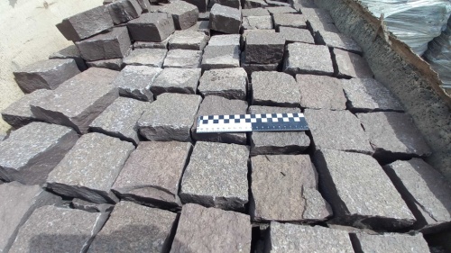 Лемезит колотая брусчатка 10 * 10 см. для парковки купить в Белоярском